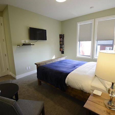 Novel Bed And Breakfast Calgary Exterior photo